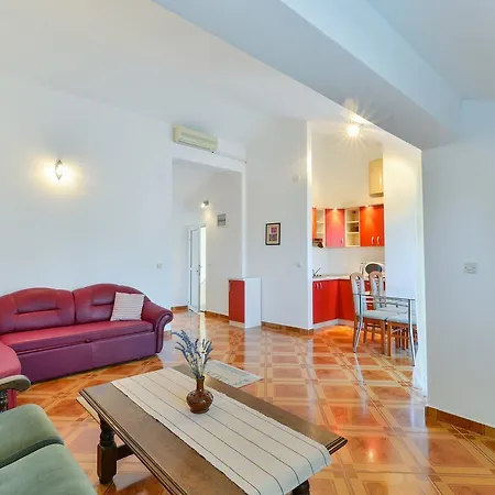 Apartament Pavlak *